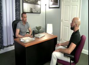 Гей секс с новым сотрудником фирмы